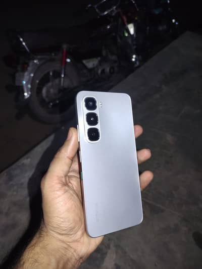 Infinix hot60i 6+6 128 Gb warranty 7 month full box