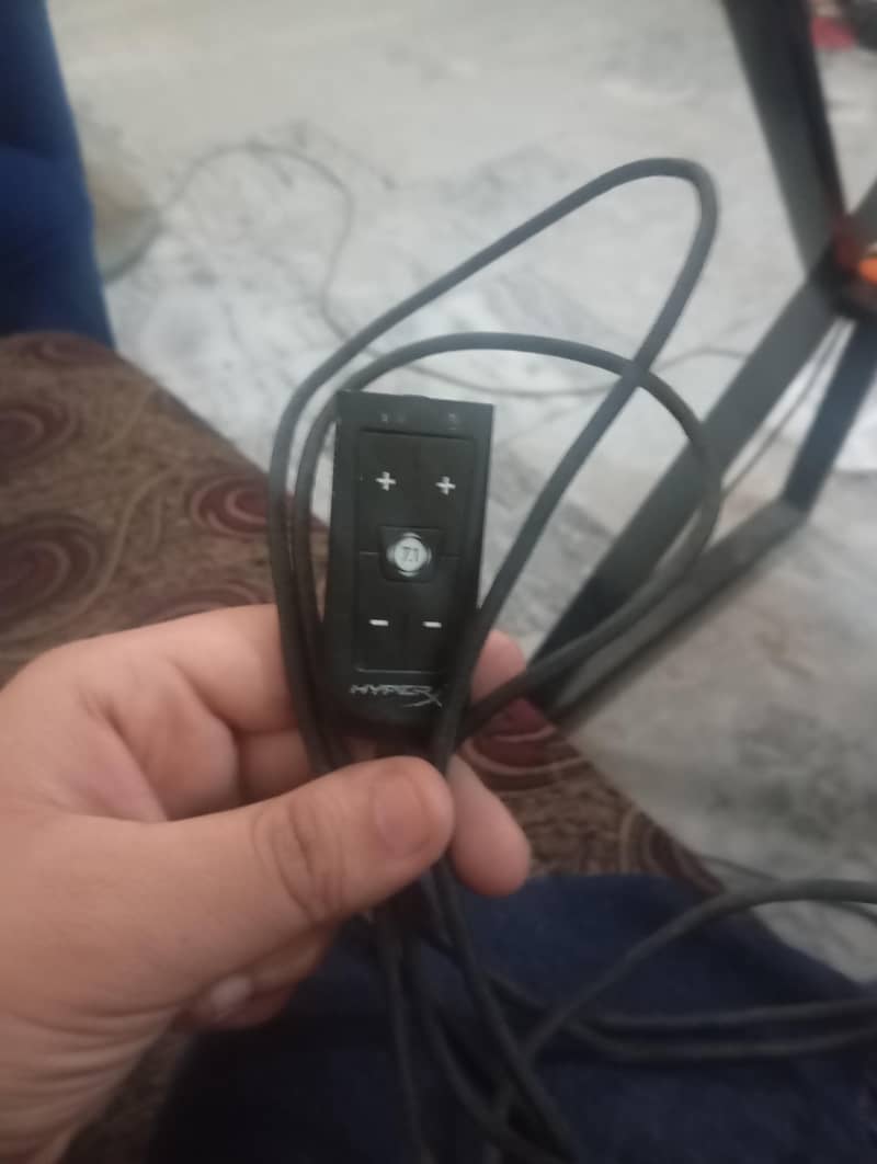 hyperx cloud 2 USB dongle 1