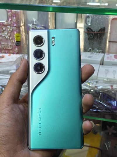 tecono camon 40 pro 8.256. condition 10by9.5