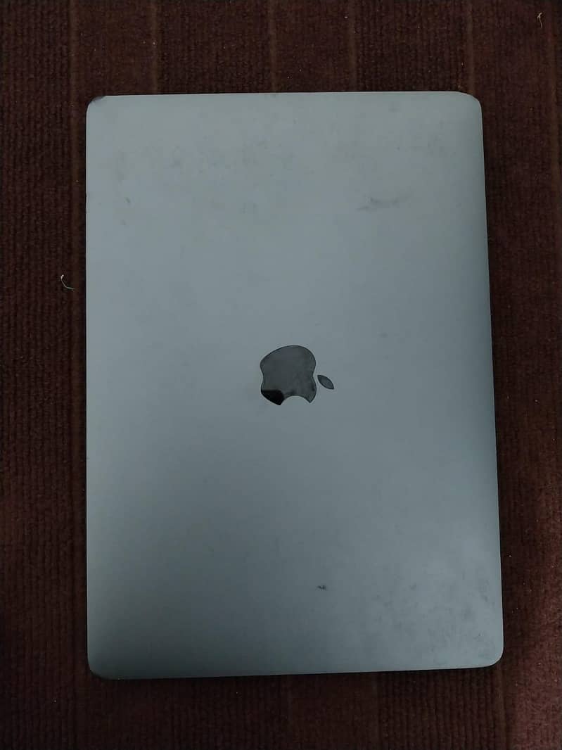 Apple mac i7 2018 model touchbar 2