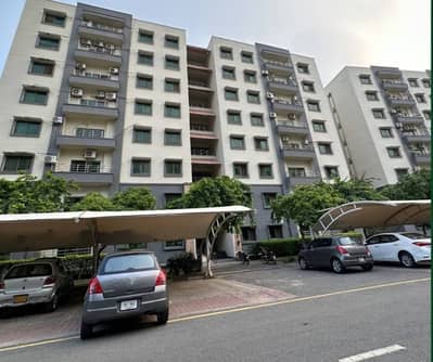 3 bed apartment available for Rent in Askari 11 sec-B Lahore