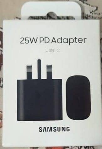 Samsung EP-TA800 3pin 25W power adapter- BLACk Fast charger