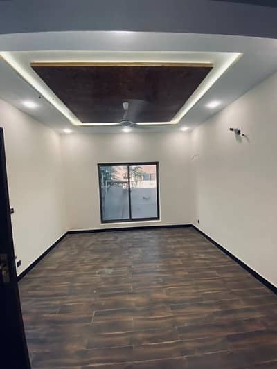 125sq yd VILLA FOR SALE, in Precinct-15 opposite to ALI BLOCK. A-PLUS Construction. 3 Bedrooms, Drawing, Dining, TV Lounge & Americal Kitchen. 10min Drive from Main Gate of Bahria Town Karachi.