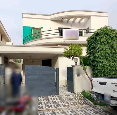 DHA Phase 4 - Block DD House Sized 10 Marla Is Available