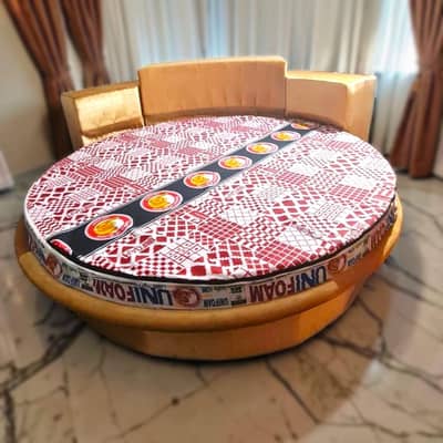 King Size Round Bed With Metrass For URGENT Sale