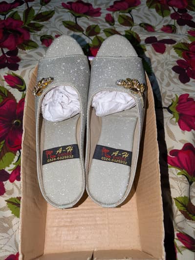 V. I. P Women Heel Glitter Slippers Untouch Unused
