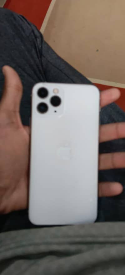 IPHONE 11 PRO