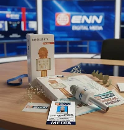 female Relationship officer