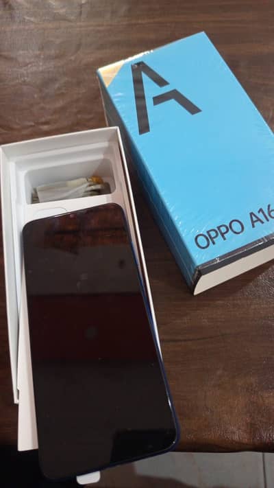 Oppo A16e 4/64 with Charger