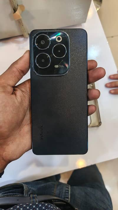 Infinix hot 40