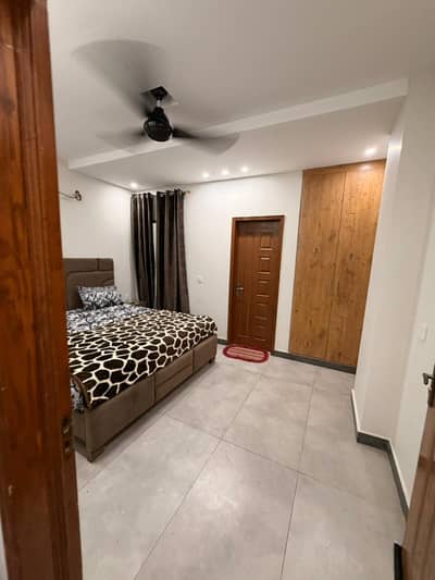 Short Stay Fully Furnished Apartment for Rent Parkview City