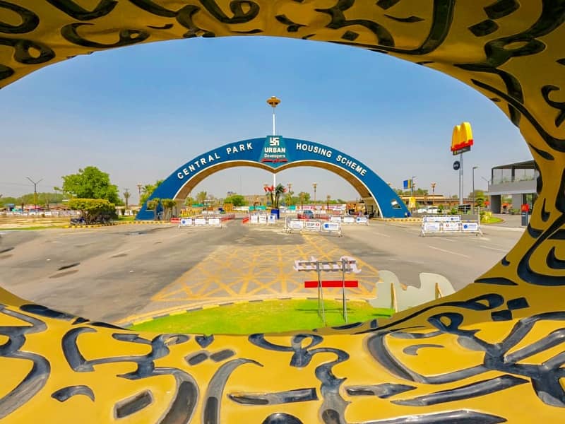 5 Marla Plot Hot Location 0