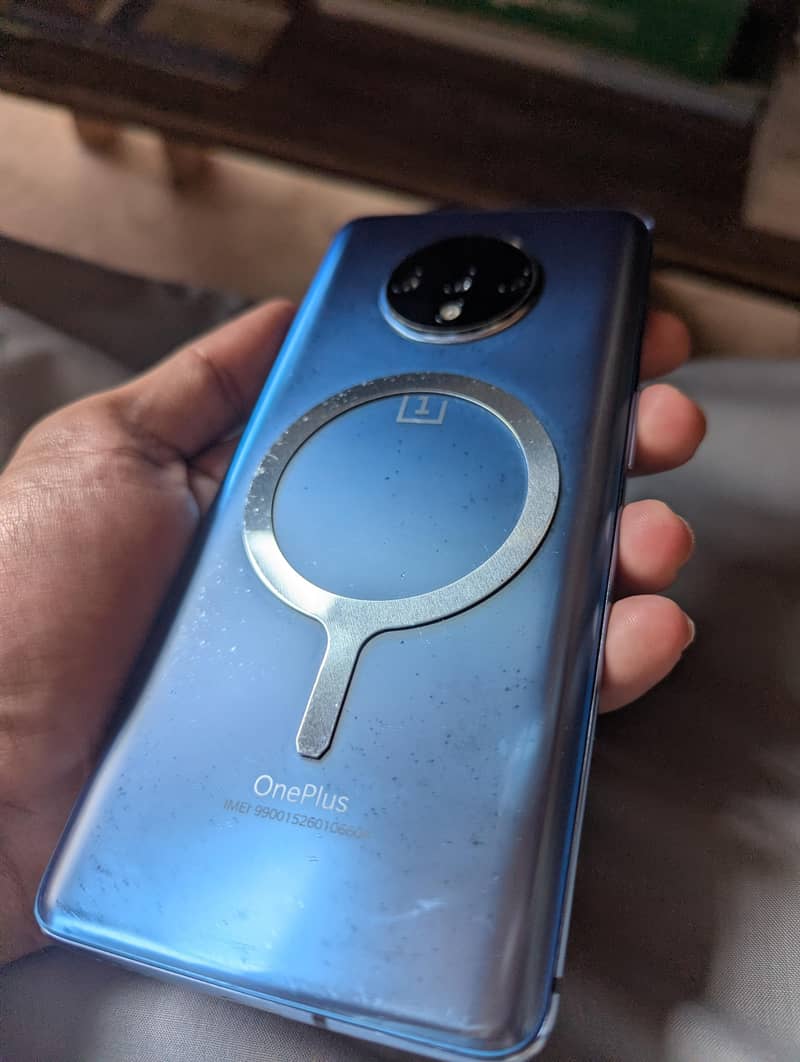 OnePlus 7T - 9/10 4