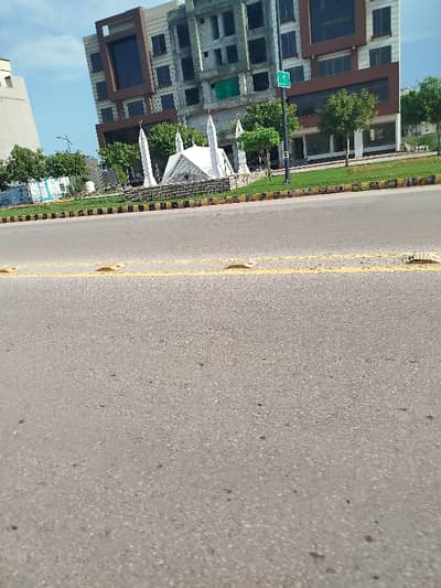 Bahria Enclave, Sector F, size 8 marla top highted location