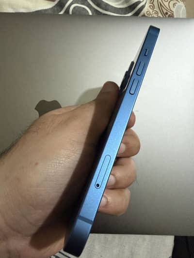 iPhone 13 PTA 100 health 10/10 condition not refurb/boosted