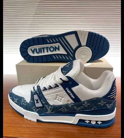 Original LV shouse made in ITLI