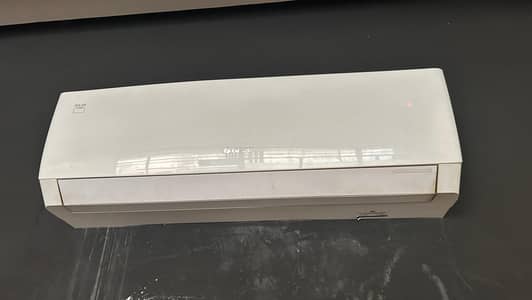 Gree 1.5 Ton Inverter AC (18PITH11W Turbo) – Excellent Condition