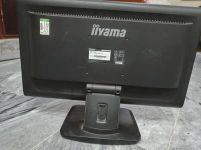 iyama led 22 inch 1080 p dvi and vga support in good condition