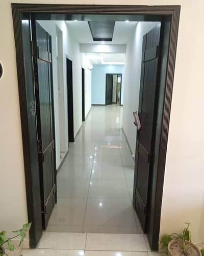 3 bed apartment available for Rent in Askari 11 sec-B Lahore