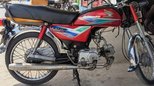 CD 70 13 model in red colour