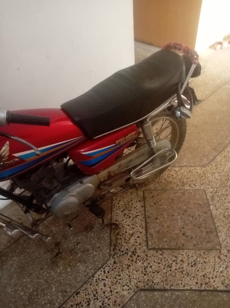 urgent sale  condition is good eavrage bahot achi ha 2