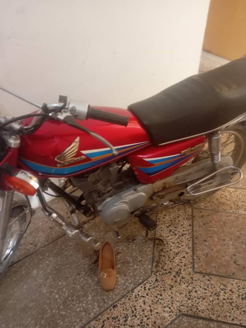 urgent sale  condition is good eavrage bahot achi ha 3