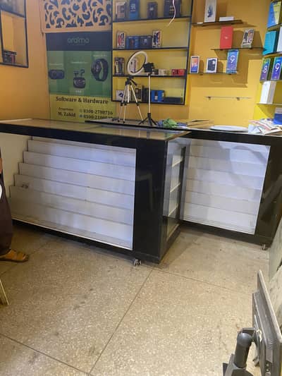 Phone counter for sale only 2month use Bilkul new ha