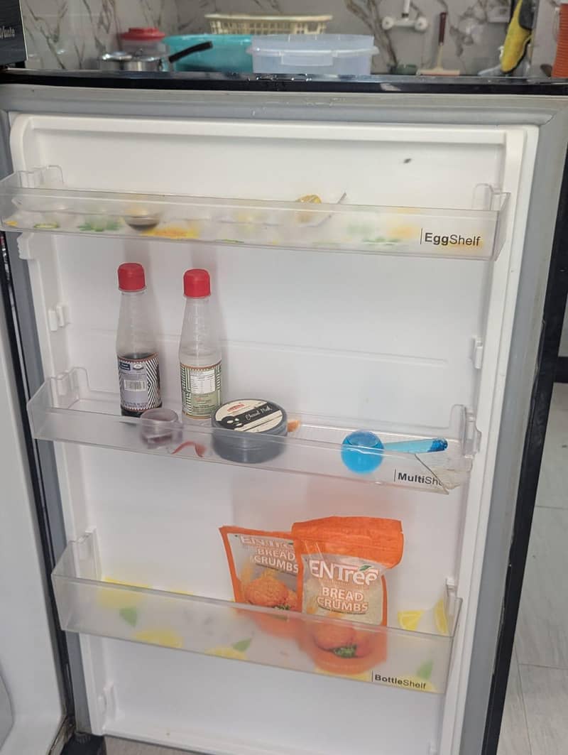 refrigerator 0
