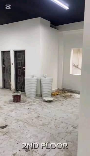 Prime Location Clifton - Block 8 Building Sized 335 Square Yards Is Available