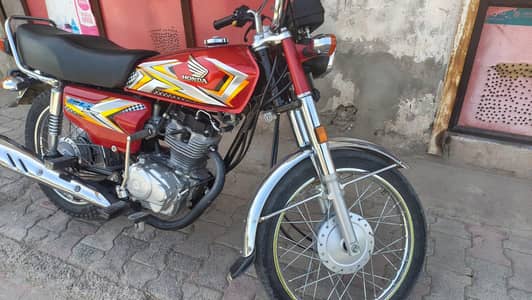 selling my honda 125 24\25 model