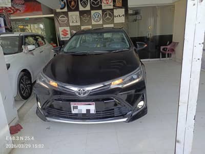 TOYOTA COROLLA ALTIS GRANDE BLACK/BLACK