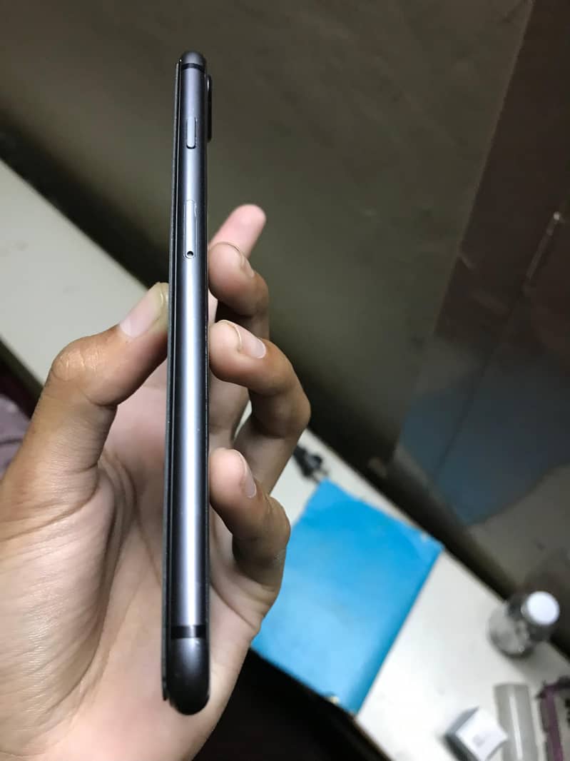 Apple Iphone 8 plus 1