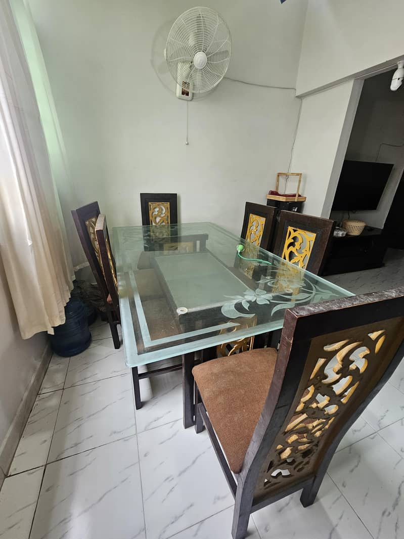 6 persons dining table 4