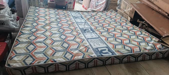 Used double bed Foam Mattress reasonable price