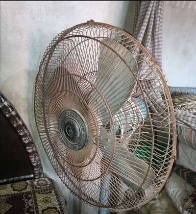 PEDISTAL FAN FOR SALE