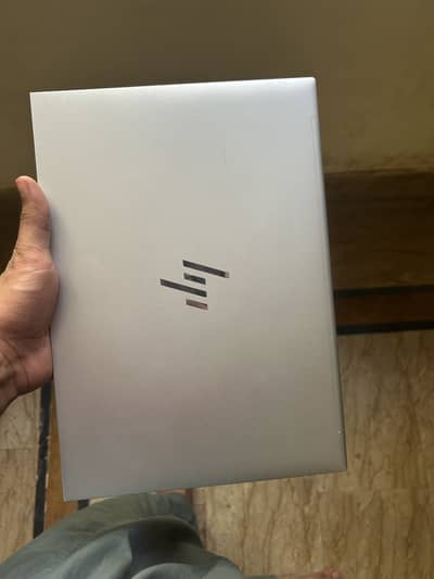 HP elitebook 840 g9 i7 12 generation