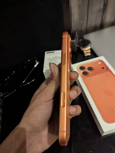 17 pro Max 256 GB LLA