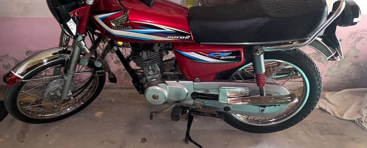 Honda 125 (2015) lush