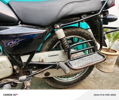 Suzuki GS 150