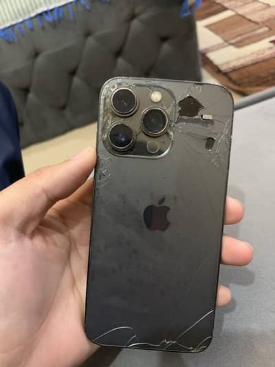 Iphone 13 Pro, LCD Change, Back Glass Broken