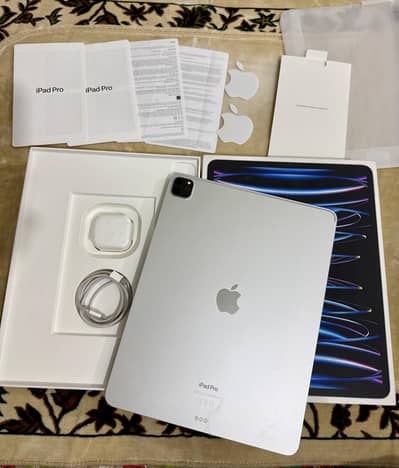 iPad Pro M2 12.9 6th Gen Complete Box