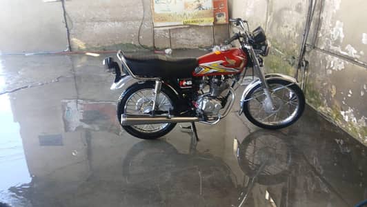 Honda 125 2013 model bike all ok h numbr Laga hua h
