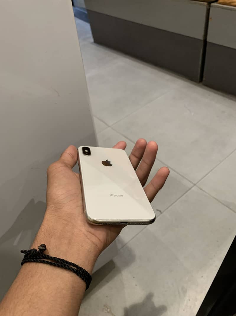 iPhone X 3