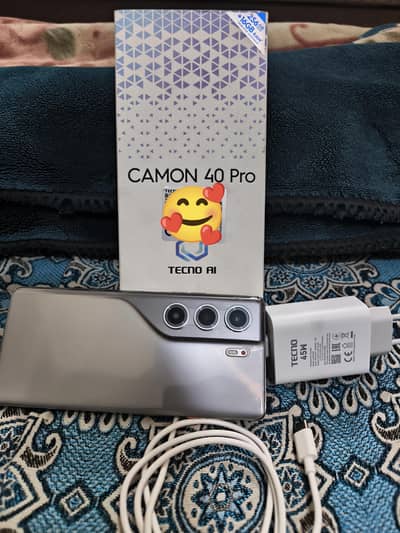 Tecno camon 40 pro
