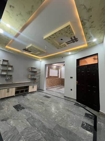 Marla 5 2.5 Storey House For Sale