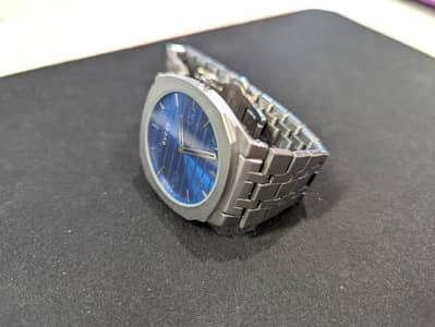 Gucci 25H Silver Stainless Steel Watch with Blue Dial
