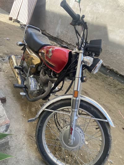 Honda 125 self start Golden Edition 2024