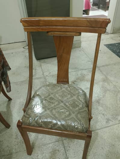 Glass top 6 seater Dining table