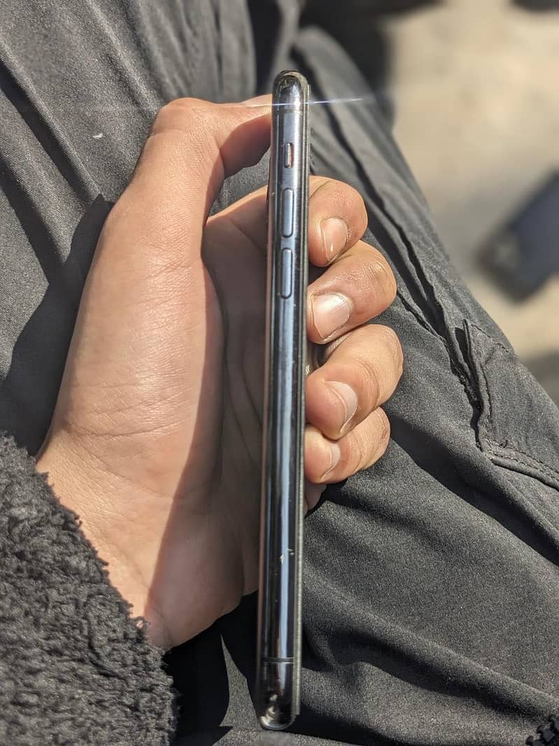 iPhone 11 Pro non PTA 2