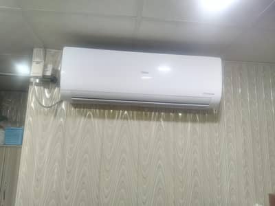 Haier ac 1.5 ton heat and cool invertor